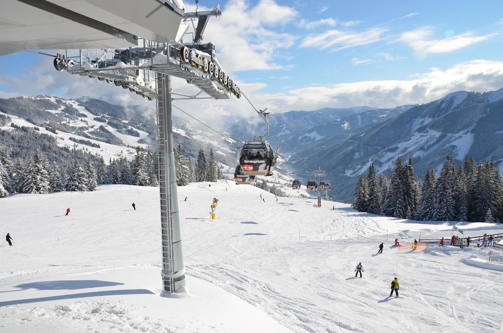 Johanneshof - Dein Mountain Wohlfuehlhotel Saalbach-Hinterglemm Exterior photo